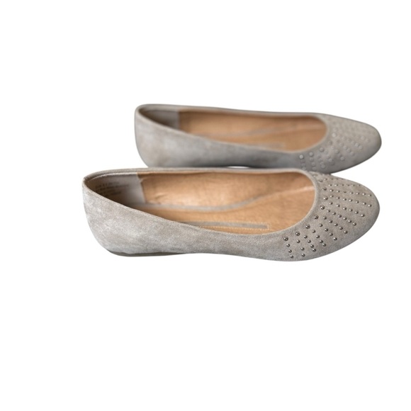 New Directions Tan Suede Studded Hutch Ballet Flats Size 6.5 Casual Neutral Work - Picture 5 of 10